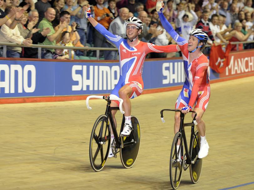 2008 mondiali su pista a Manchester. Bradley Wiggins e Mark Cavendish campioni del mondo di americana (Reuters)